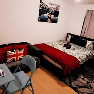Guest house Merciful King Room, In Zone 2-3
