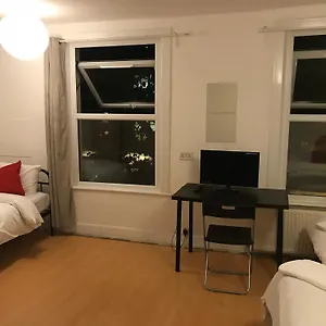 Guest house Poplar