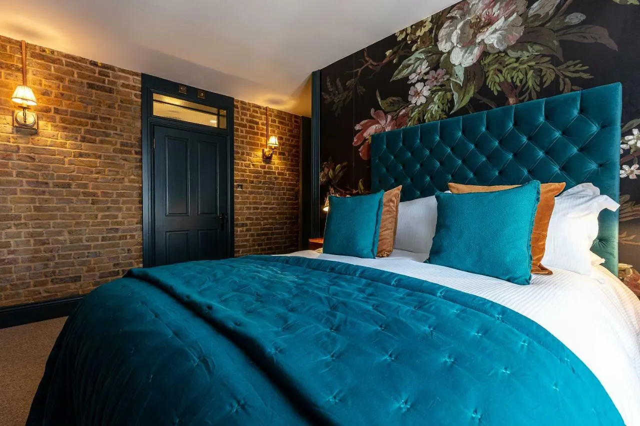 Red Lion Bed & Breakfast London
